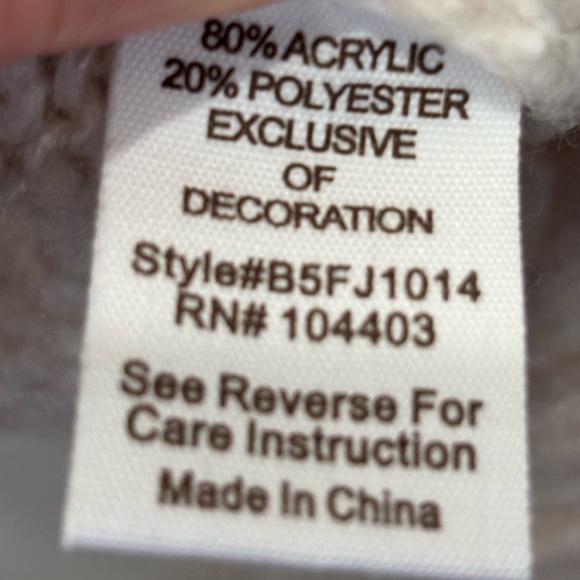 NWT Blu Pepper Cream Cable Knit Sweater with Black velvet Ribbon close - S - Picture 11 of 13